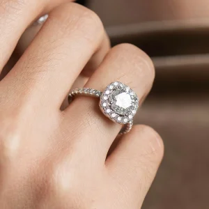 Anillo Cushion Lumiere Moissanita Certificada En Plata Fina